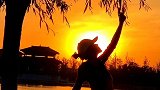 夕阳下的美少女—岗瑞自拍