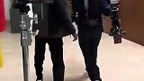 乔治娜在C罗面前跳起舞来 罗哥非常满意的点点头