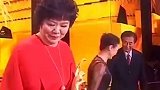 郎平 夺冠 铁榔头，执教期间，带领中国队获得四次世界冠军，一次次让国歌奏响在世界体坛之巅，向郎指导致敬！