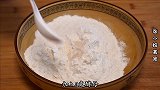 1碗面粉2个鸡蛋，教你做健康油条，个个蓬松又酥脆