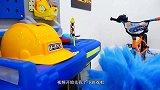 老外脑洞大开！用纸板制作“恶龙玩具”，喷火的瞬间太惊喜了！