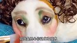 搞笑配音；被主人化妆中的狗子表情已生无可恋了结果画完狗子笑了