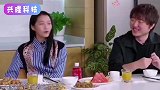 关晓彤节目主动谈及男友鹿晗，谁注意她对鹿晗的评价甜到发齁