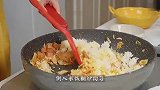 泡菜芝士炒饭，看着就觉得好吃
