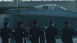 歼20首批女飞行员疑似亮相：一独特优势无可替代