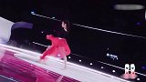 希林娜依高旧照，王艺瑾旧照，看到陈卓璇：还可以站得更“高”点