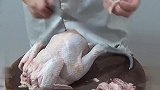 大厨教你做一道鸭血烧鸡，比红烧鸡好吃多了，香辣过瘾下酒又下饭