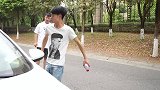 四川方言：两个二货的爆笑趣事合集，太逗了！