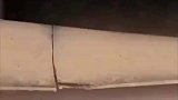 新车开着不对劲，你能撞成这样吗