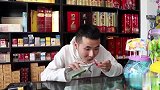 美女去超市买东西，喝了瓶酒后竟不花一分钱拿走了一堆东西