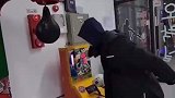 怎么玩着玩着就练成铁头功了