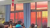班主任暂停早自习，让初三学生欣赏漫天朝霞