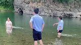 喝两口水就清醒了，为什么就这么想不开