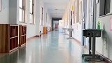 当90后老师接管课堂，下课铃声响后齐刷刷推门而出，绝不拖堂