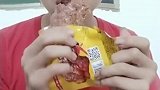 农村浪人吃盐焗鸡腿，美颜过度了