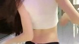 网红美女穿搭有范，动感舞姿值得赞，美美哒！