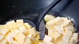 西红柿烧豆腐,西红柿的汤汁将豆腐烧的特别入味,汤汁拌饭也好吃