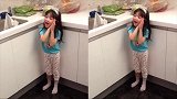 夏克立分享女儿唱歌视频，夏天头戴王冠宛若小公主