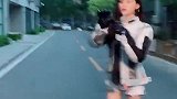 走！姐姐带你去兜风