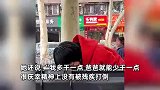 21岁智力缺陷妹妹，牵着27岁自闭症哥哥捡垃圾自力更生：我多干点，爸爸能少干点