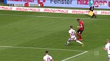 第56分钟弗赖堡球员尼尔斯·彼得森进球 弗赖堡4-0纽伦堡