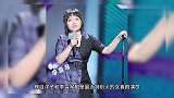 辣目洋子和李雪琴慵懒合影，暴露体重秘密