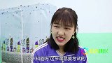 学校考试学生想作弊，机智女同学一招把老师骗出教室，太有才了
