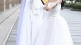 超级漂亮的小姐姐，穿婚纱的样子好像芭比娃娃一样可爱