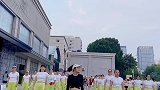 岁月是把杀猪刀，女人不能没有腰！