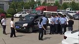 交管停车场有2男子车内离奇身亡？警方因大脑缺氧窒息