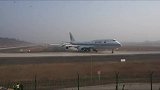 由双流机场飞往天府机场国航波音747，空中女王起飞真霸气