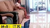 高高兴兴来找小伙伴玩，结果发现小伙伴的妈妈是老师