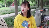 同学们比赛不用手吃西瓜，赢的奖励无硼砂泥，结局谁赢了？
