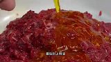 家里来客你就像我这样炒一盘鲜椒碎牛肉，鲜嫩入味好吃又过瘾