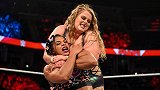 RAW第1489期：露珠中途离场放弃比赛！比安卡直接获胜