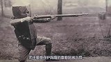 硬币做出来的盔甲有多坚硬？老外一剑下去，结果傻眼了！