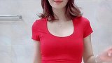 健身结束后人比较亢奋,又开始蹦起来了、
