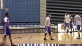 篮球-16年-勇士最新训练扣篮全纪录 库里KD领衔纳什指导-新闻