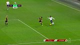 罗斯左路突破 晃倒对手可惜传中太差