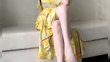 白丝美腿撩裙杀黄色暴击装