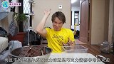 奇葩的制作方法把干冰放入巧克力酱，这还能吃么