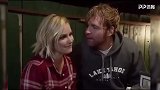 拉娜的吻戏没看够？WWE最激情吻戏大汇总 让你一次看个够！