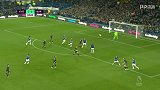 第85分钟伯恩利球员亨德里克射门