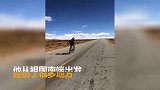 单腿独臂小伙苦练7年骑行，穿越大半个中国