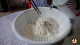 面食简单新做法，一盆面只做一个饼，简单一卷一压，做出独特面食