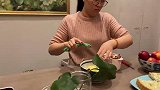 教你做苹果罐头放好这个料是关键！看才貌双全的神兽怎么说？