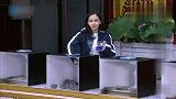 baby暗箱中摸东西，一脸淡定完成任务，陈赫表情竟神同步