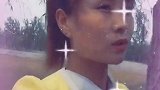 风吹的头发乱糟糟