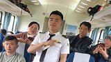 民间男歌手翻唱《月下情缘》DJ版，节奏带感，听一遍就爱上了！