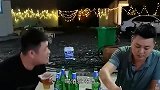 大哥，让你嘚瑟，扭到腰了吧！哈哈哈